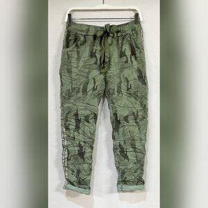 (21201-ARM) CAMOUFLAGE LUREX SIDE STRIPE CRINKLE JOGGERS